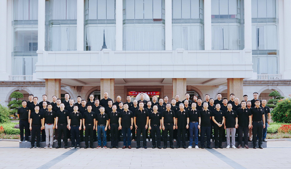 杏彩体育集团电子新材料行业会议在广东东莞总部成功召开